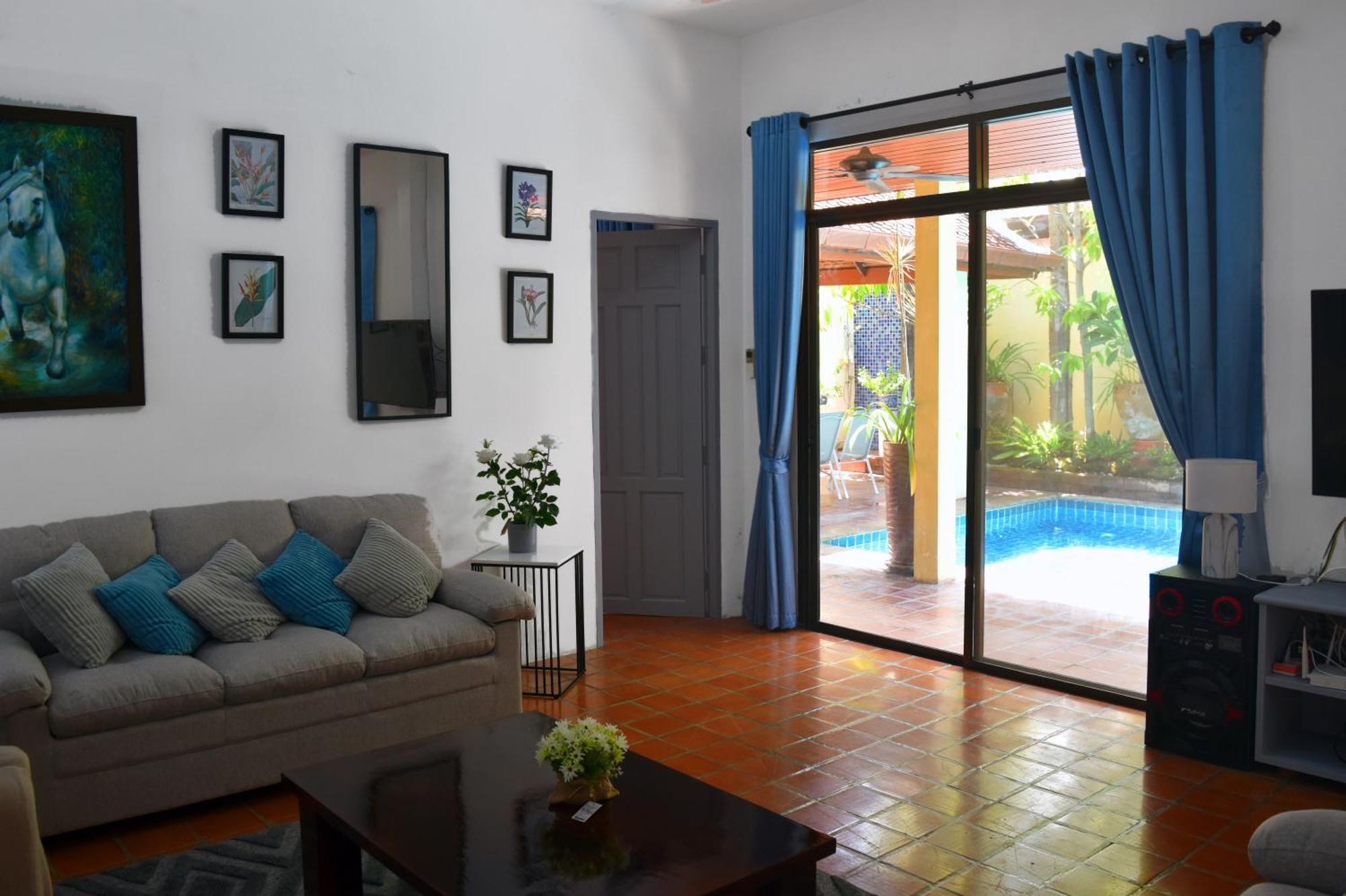 4 Bed Private Pool And Bbq