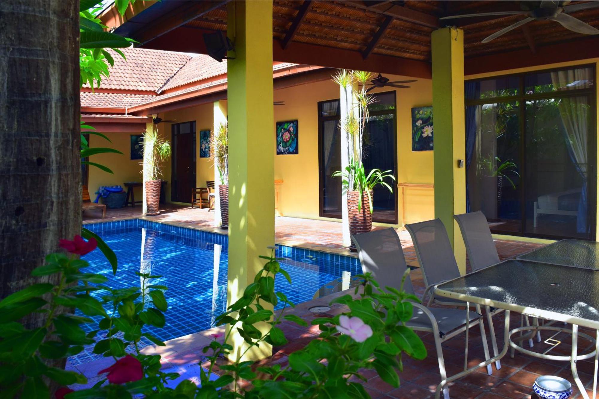 Villa 4 Bed Private Pool And Bbq *