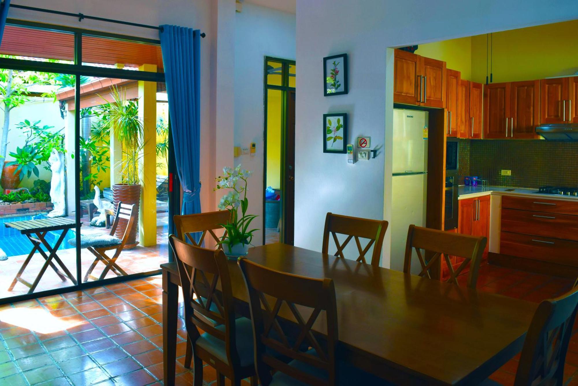 4 Bed Private Pool And Bbq